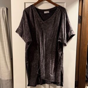 Zenana Outfitters Charcoal V-Neck Top